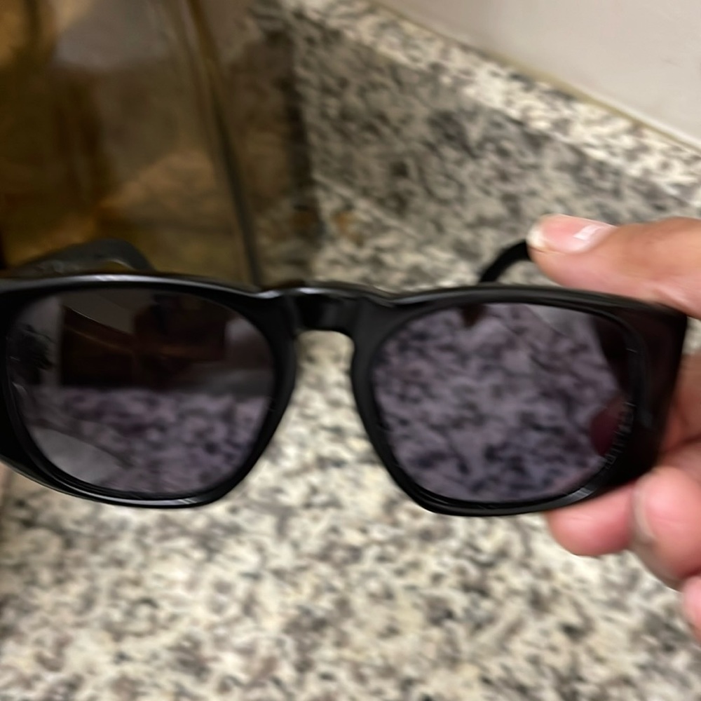Chanel vintage sunglasses - Picture 10 of 16